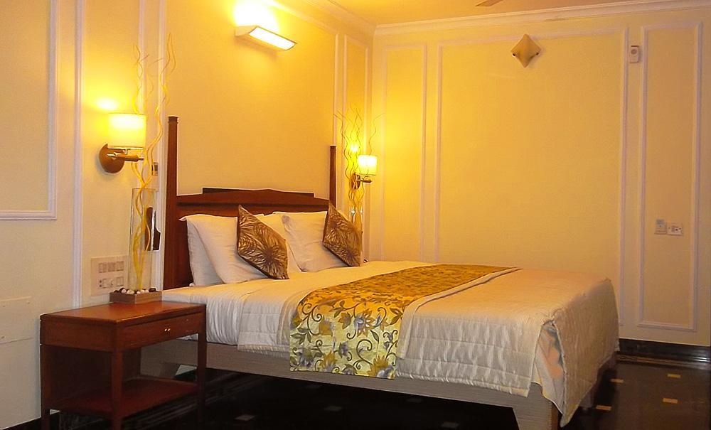 Hiltop Hotel Βομβάη Εξωτερικό φωτογραφία
